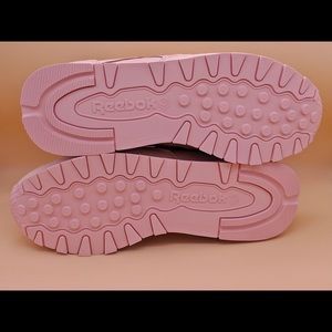 BRAND NEW Reebok Classic Women’s Sneaker Size 7.5